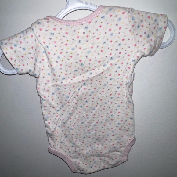5/$15 Gerber Floral Baby Onesie - Picture 3 of 4